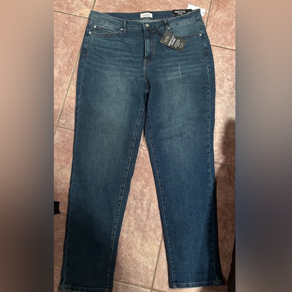NWT Nicole Miller Boyfriend Jeans